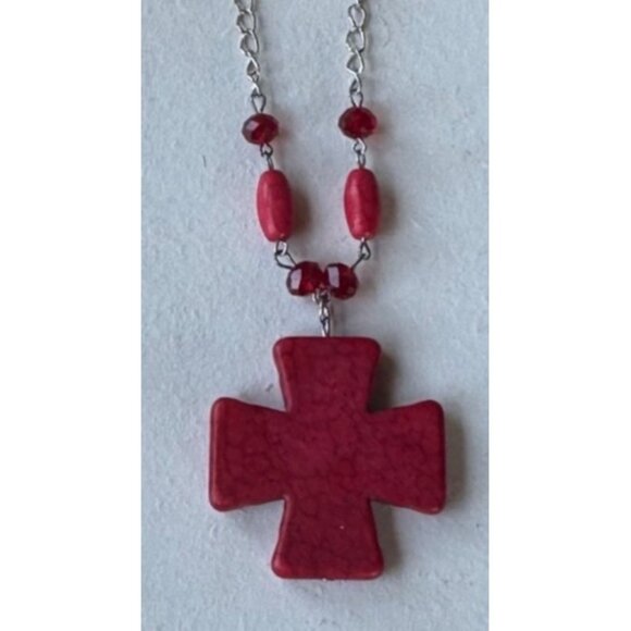 Superstar Accessories Fashion Jewelry Red Beaded Necklace w/Cross (NEW) - Picture 5 of 10